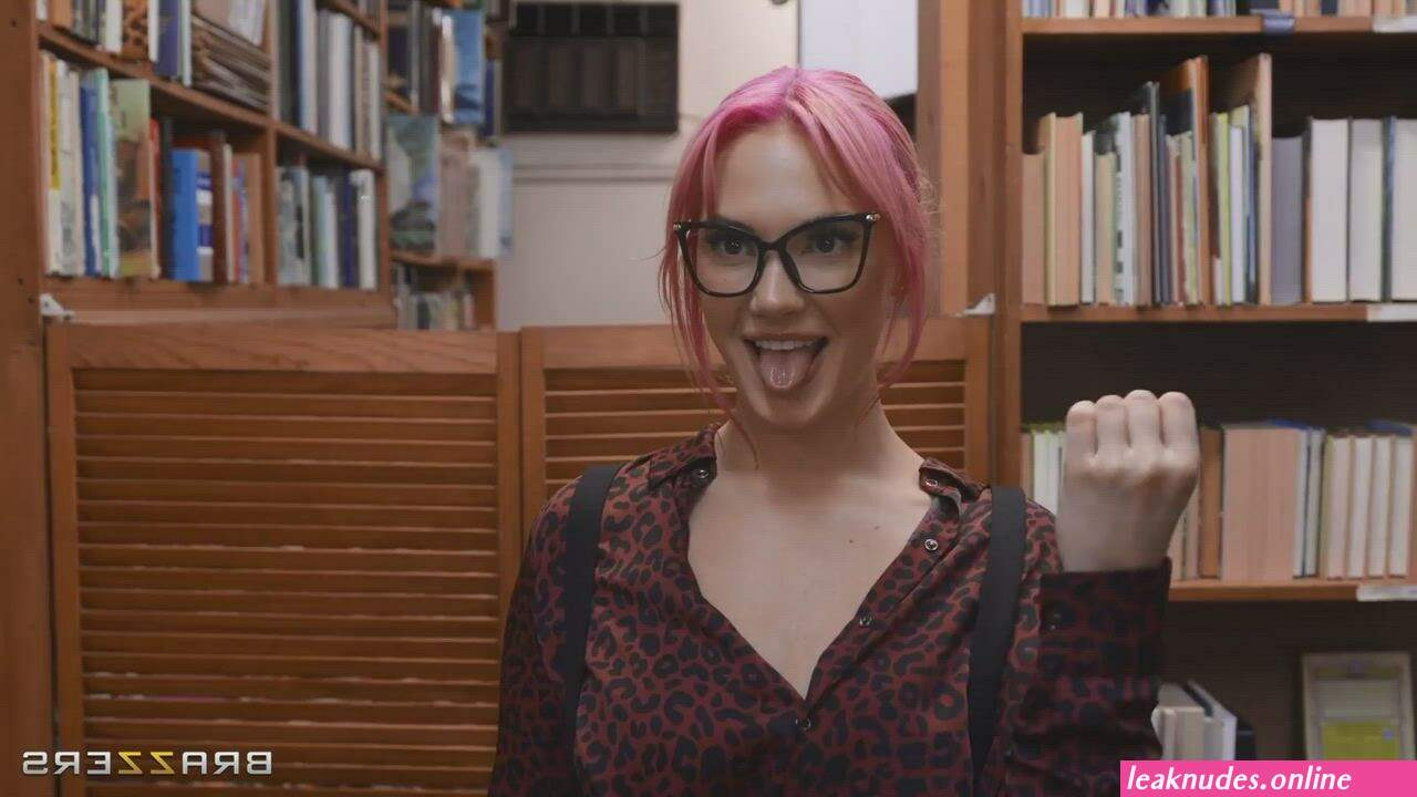 Siri Dahl Lilylou Leaky Librarian And Thepanty Obsession Leak Nudes